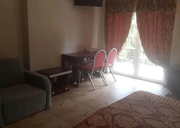 Tropico Sniadanie I Obiadokolacja 3* פוביירובו